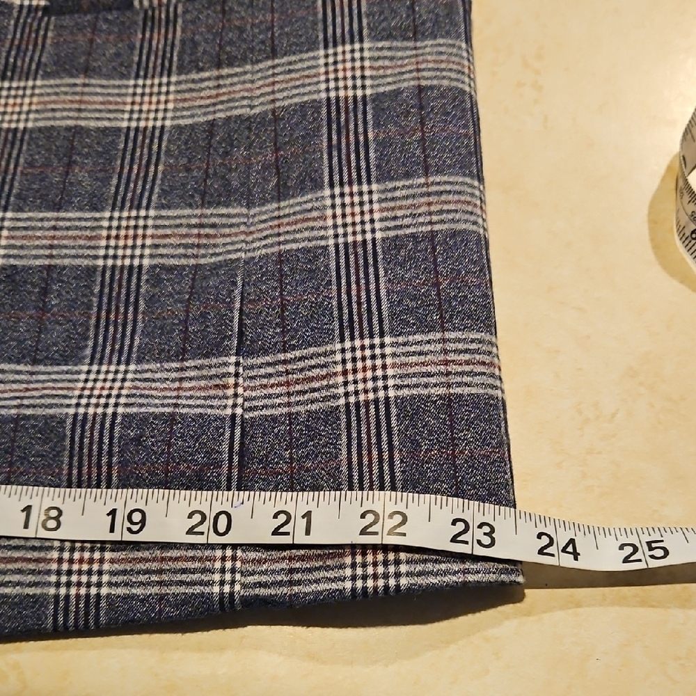 Banana Republic Women's Black, Maroon, White Plaid Blazer Size 16P - Picture 13 of 16